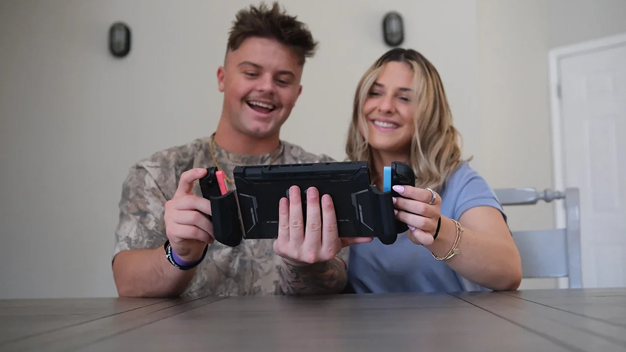 Does Nintendo Switch Come with a Case?